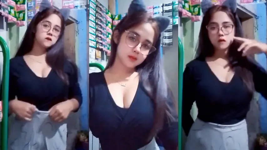 Bokep Indo Tiktoker Despita Kacamata Tobrut Viral